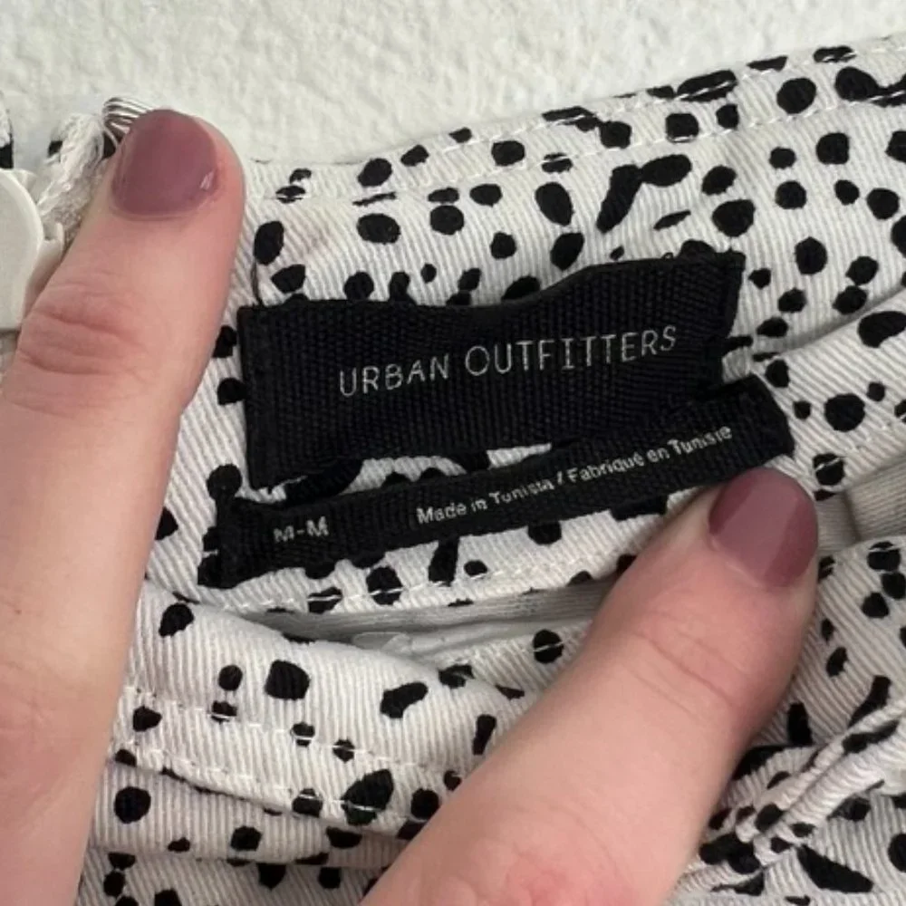 Urban Outfitters White Patterned Mini Skirt Medium - Picture 2 of 3